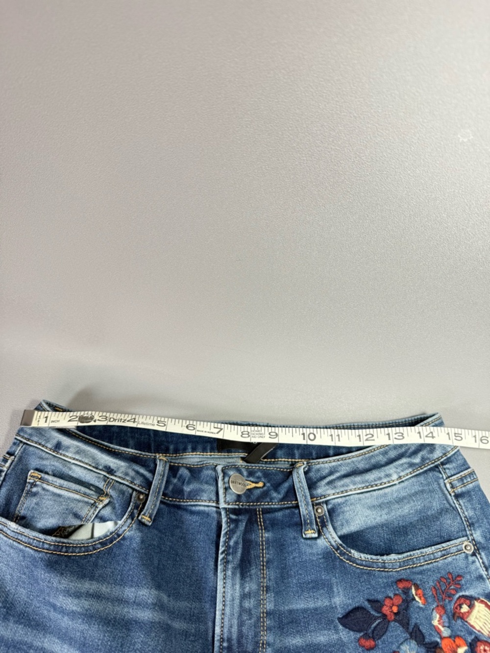 Sundance Driftwood Kelly Embroidered Floral Bird High Rise Bootcut Blue Jeans - Picture 9 of 11